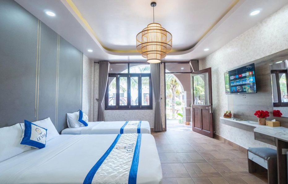 Deluxe Garden View Triple