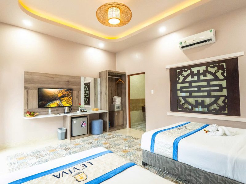 Premium Pool View Triple