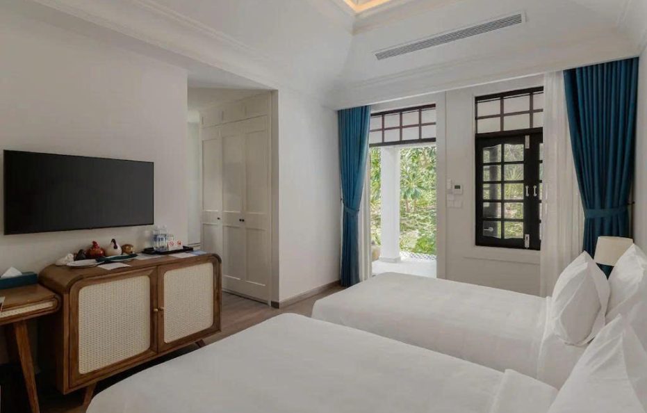 Bungalow Garden View