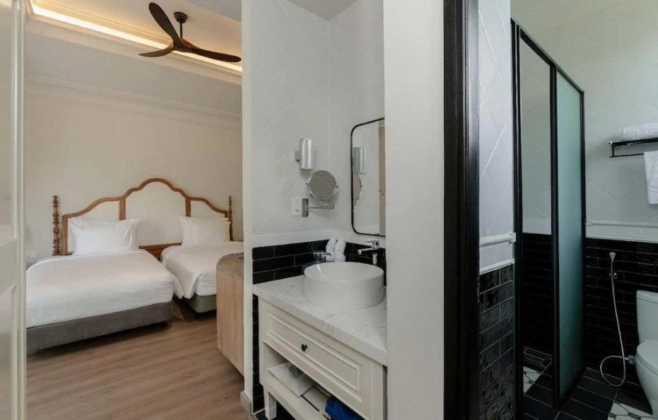 Bungalow Garden View