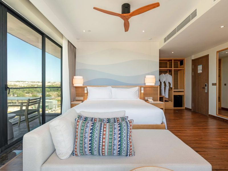 Superior Corner Room