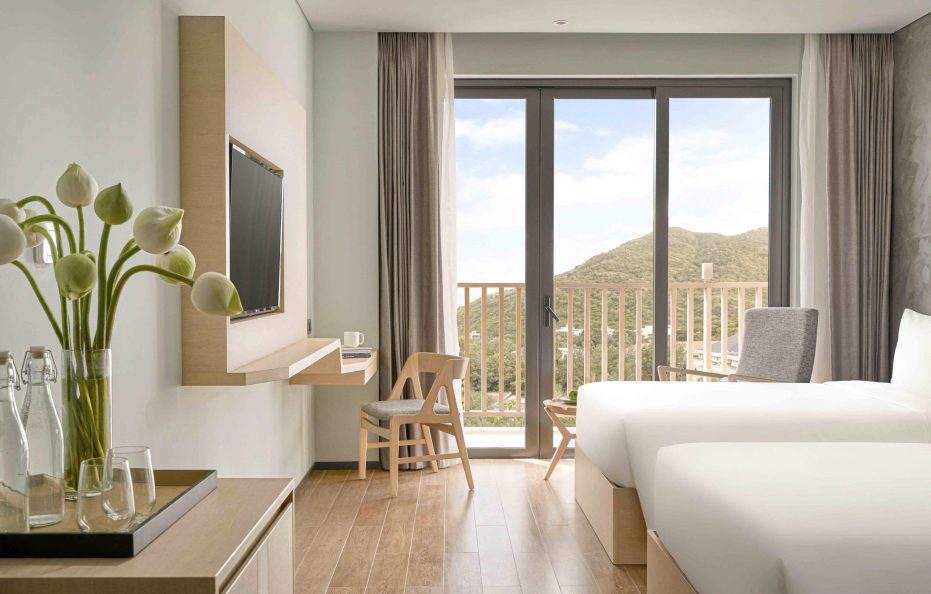 Deluxe Balcony City View