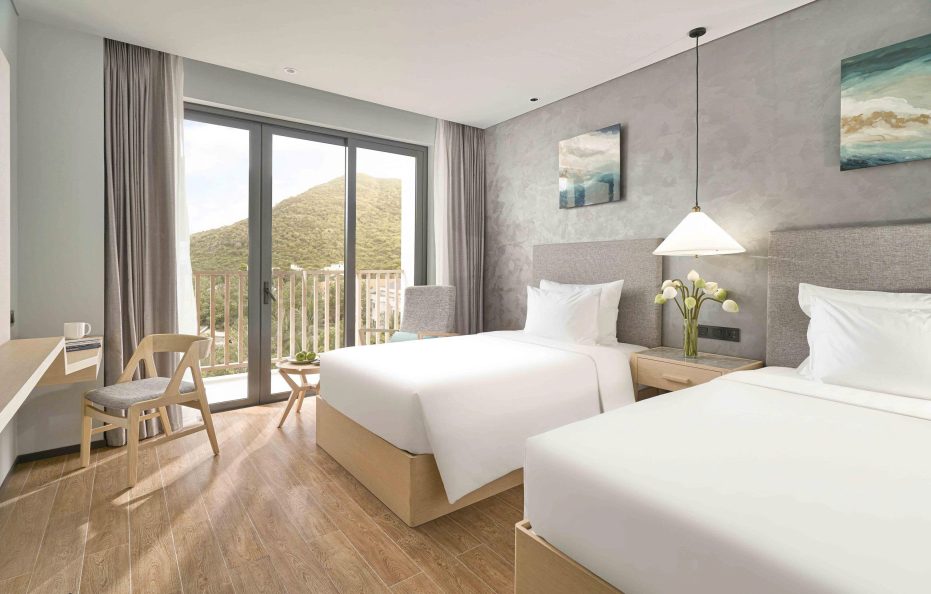 Deluxe Balcony City View