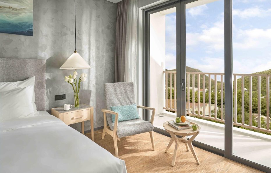 Deluxe Balcony City View