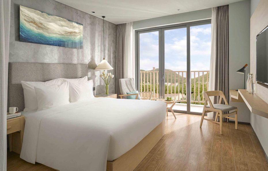 Deluxe Balcony City View