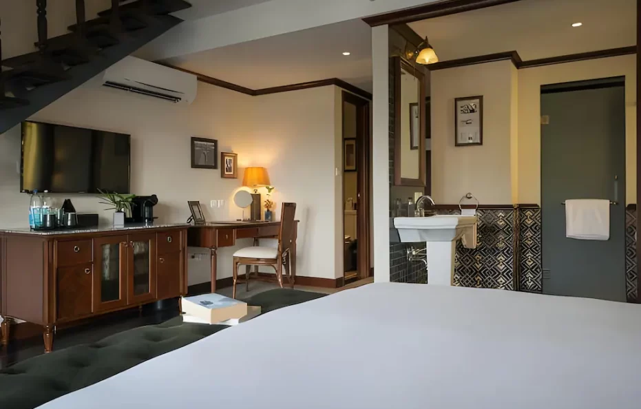 Duplex Suite with Balcony