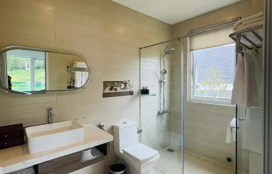 Villa 4 Bedroom Lake View