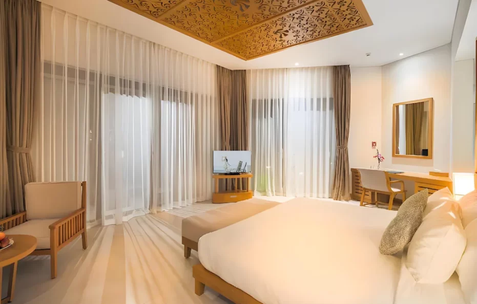 Luxury Villa Garden View