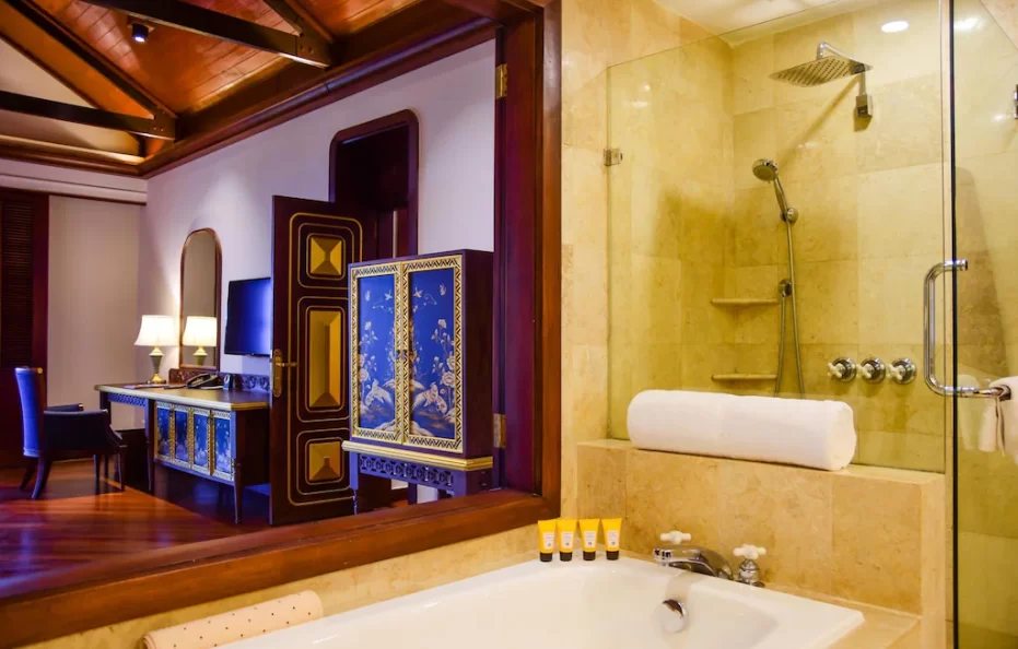 Two-Bedroom Presidential Suite