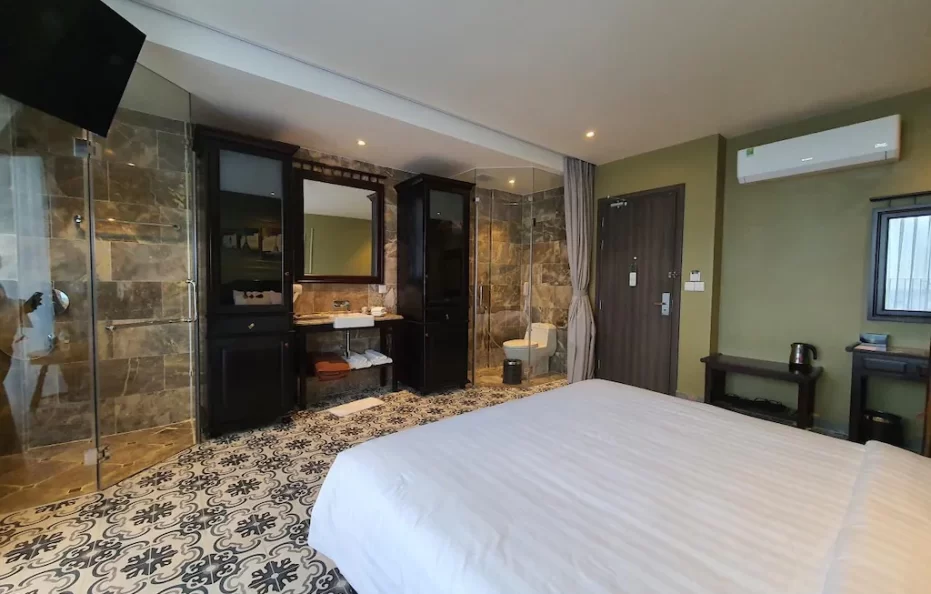 Deluxe Mountain View