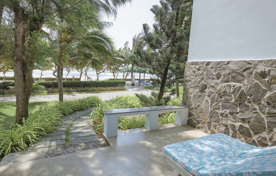 Deluxe Bungalow Beach Front