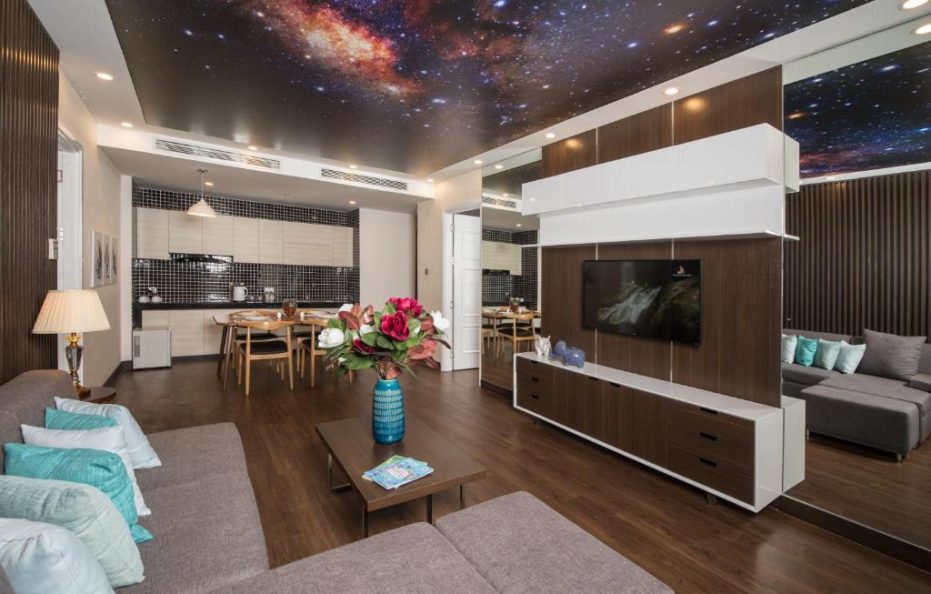 Two Bedroom Royal Penthouse with Cityview