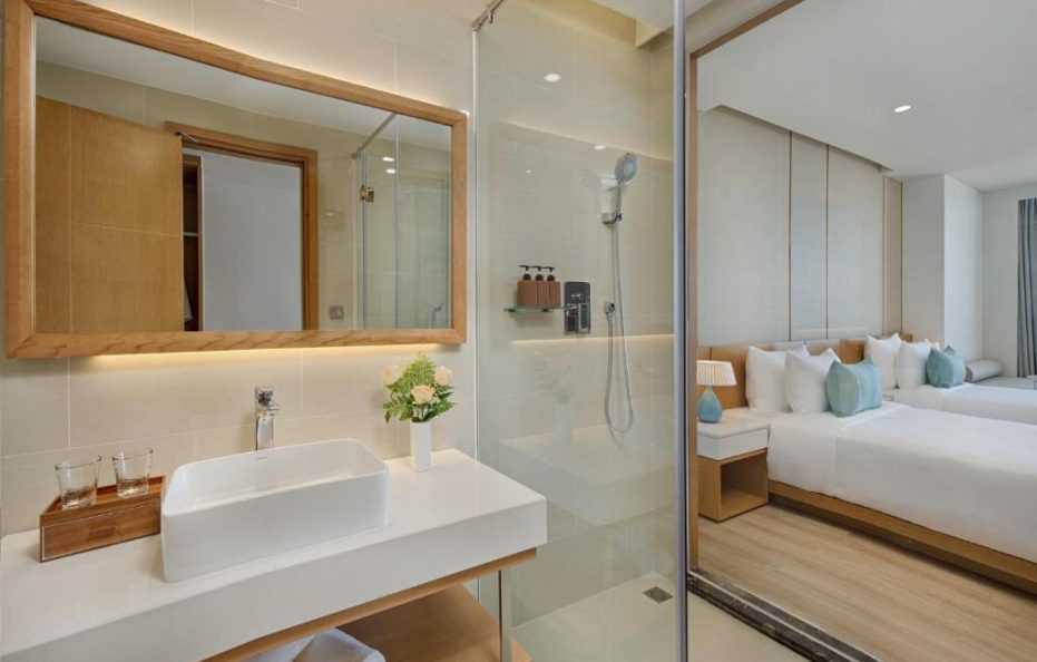 Premier Suite Partial Ocean