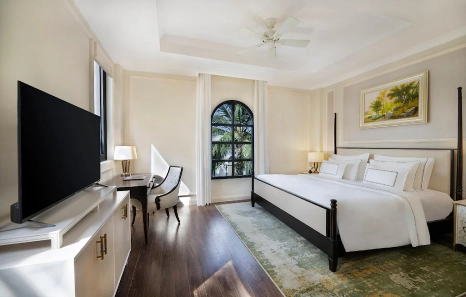 4-Bedroom Villa With Garden View