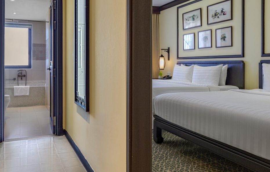 Family Suite with Balcony – Connecting Door