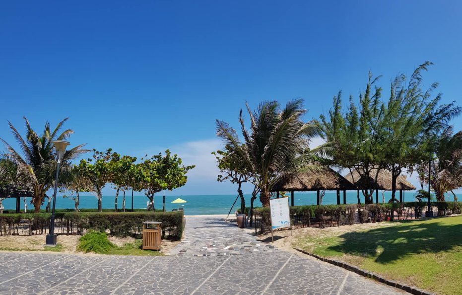 Deluxe Bungalow Beach Front