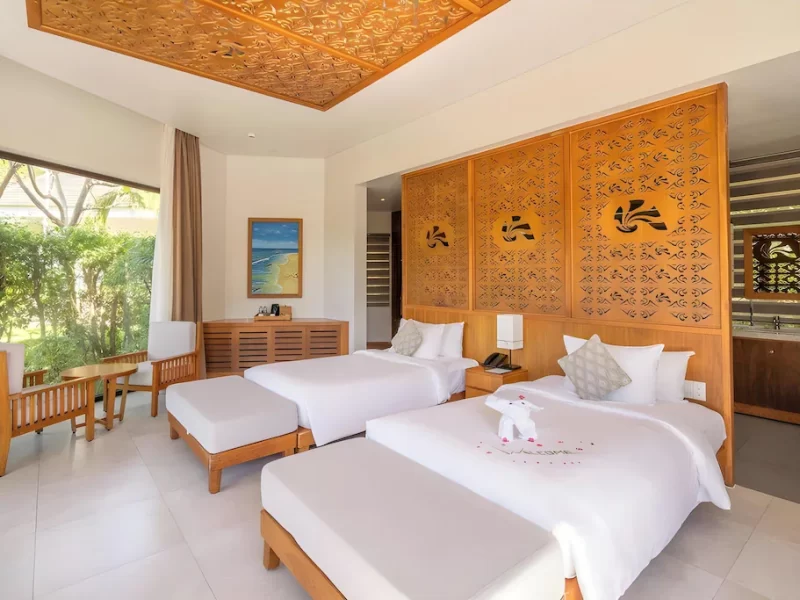 Luxury Villa With Poolside