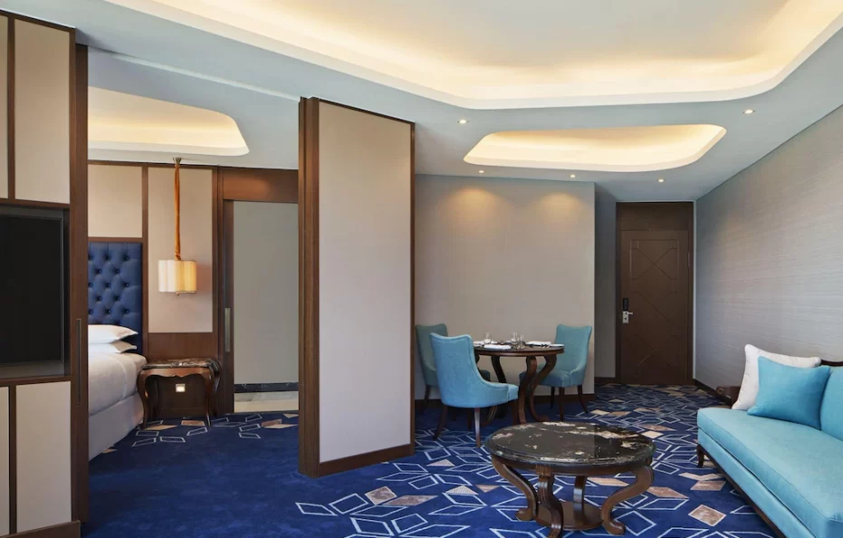 Corner Suite Ocean View