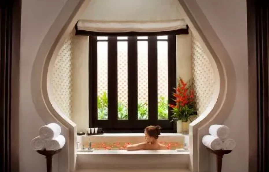 Two-Bedroom Seaside Villa on the Rocks