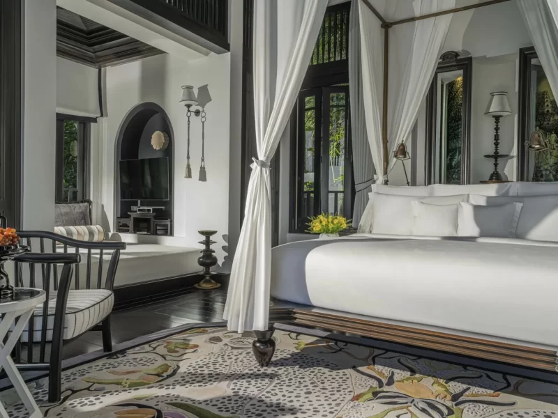 Two-Bedroom Seaside Villa on the Rocks