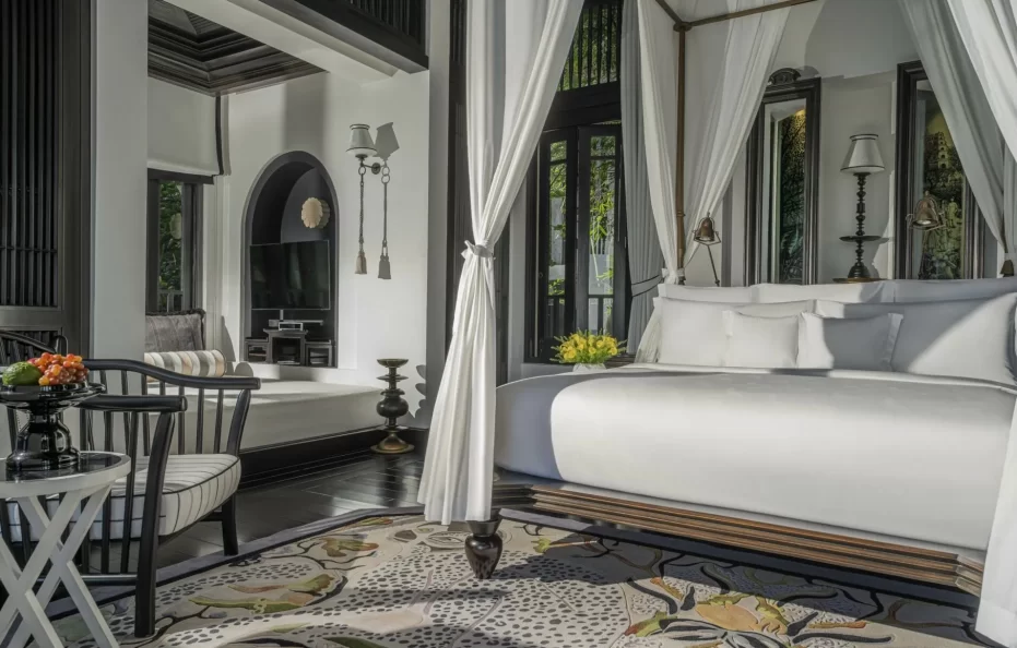 Two-Bedroom Seaside Villa on the Rocks