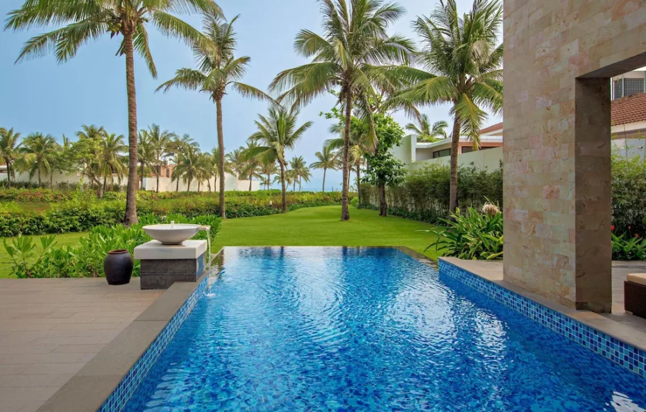 Three Bedroom Villa Garden View