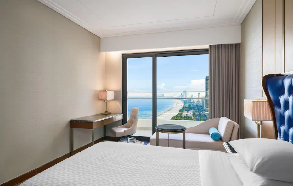 Panoramic Deluxe Twin Partial Coastal View