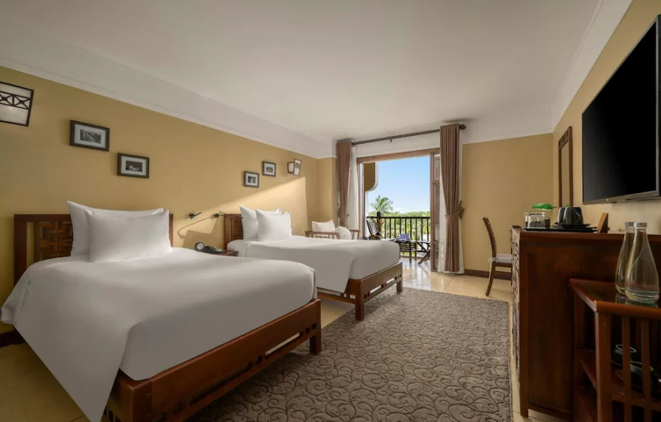 Deluxe Twin Room with Balcony