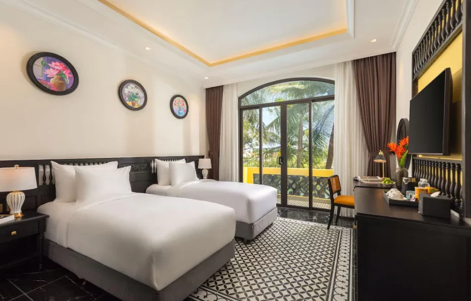 Premier Twin River view with Balcony