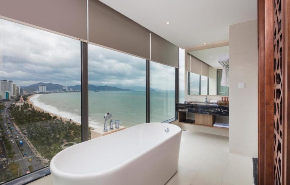 Comodo Suite Balcony Ocean View