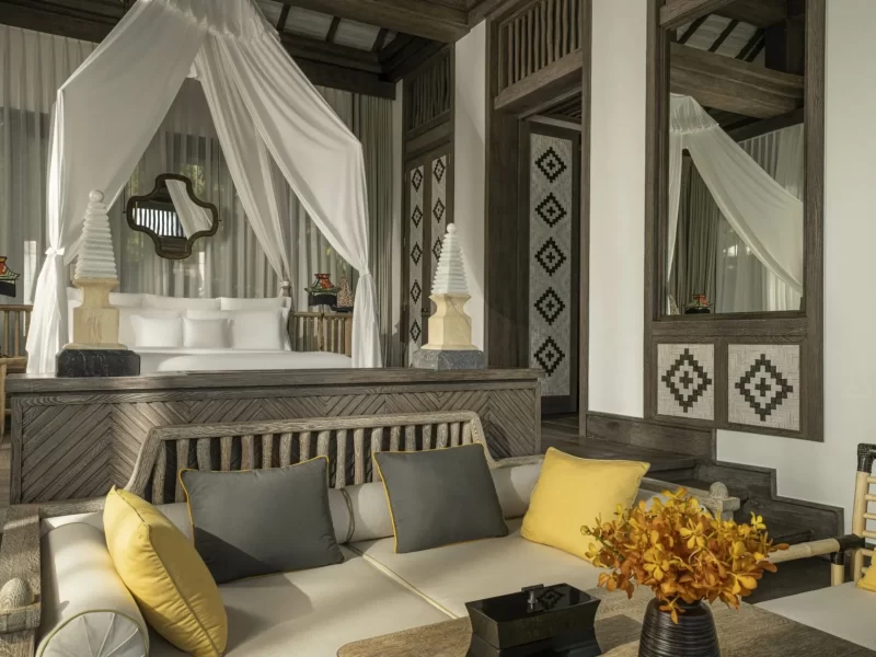 Three-Bedroom Sun Peninsula Residence