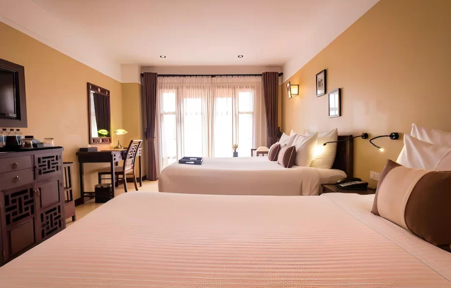 Deluxe Room with Window