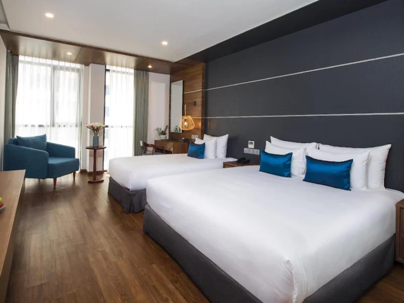 Partial Sea View Triple