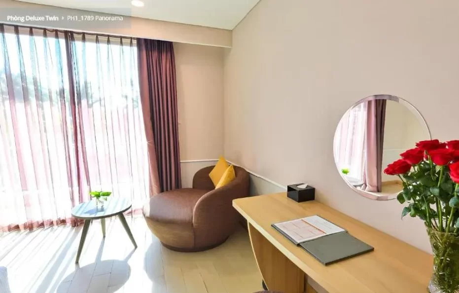 Deluxe King/Twin Bedroom