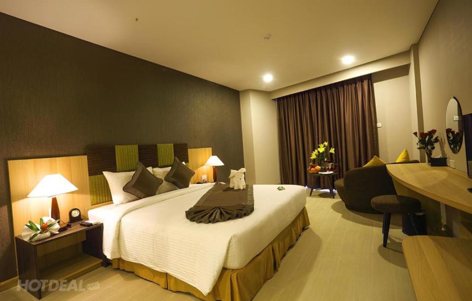 Deluxe King Ocean View