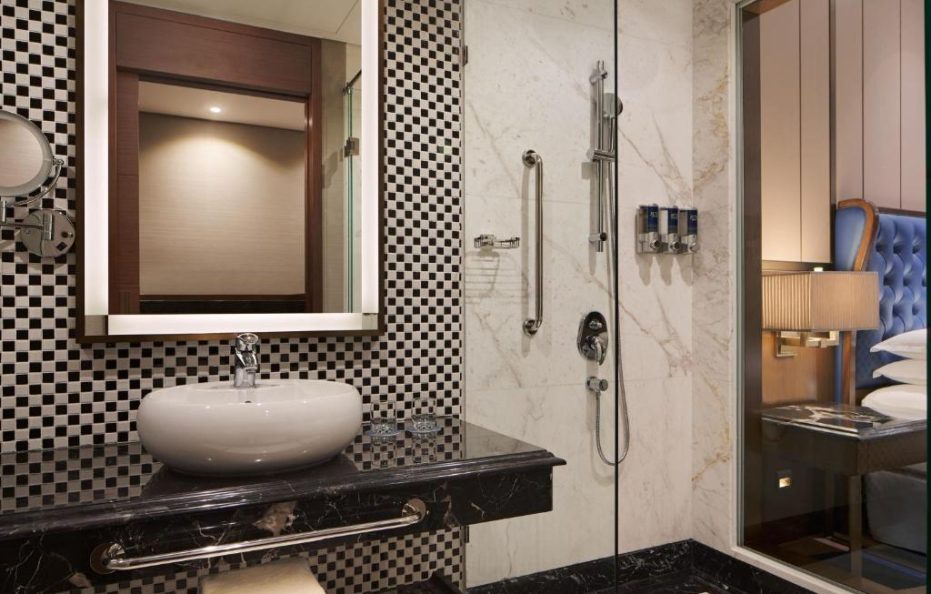 Deluxe King Oceanview Room