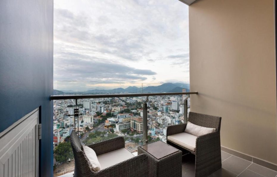 Grand Deluxe Mountain View