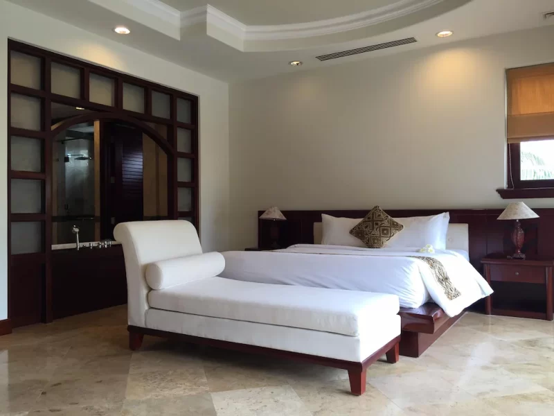 Villa Three Bedroom Beach Front Double