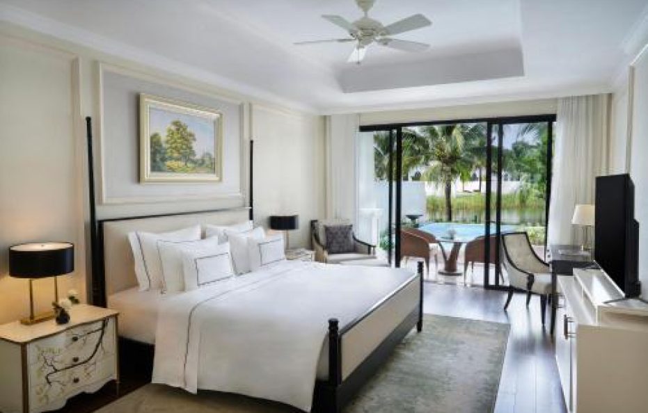 4-Bedroom Villa With Lake View