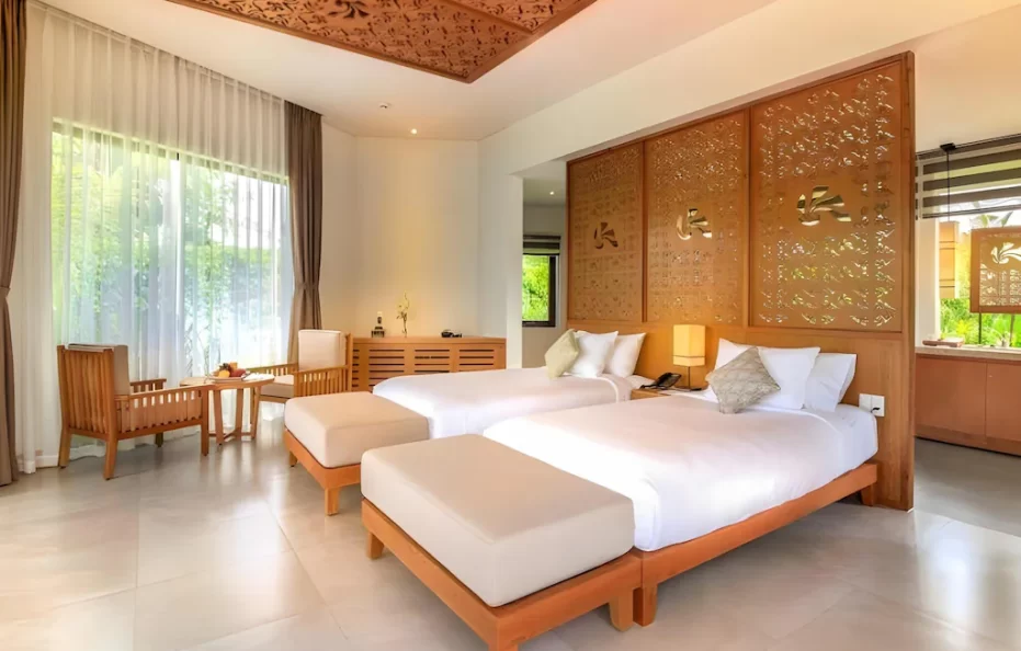 Luxury Villa Garden View