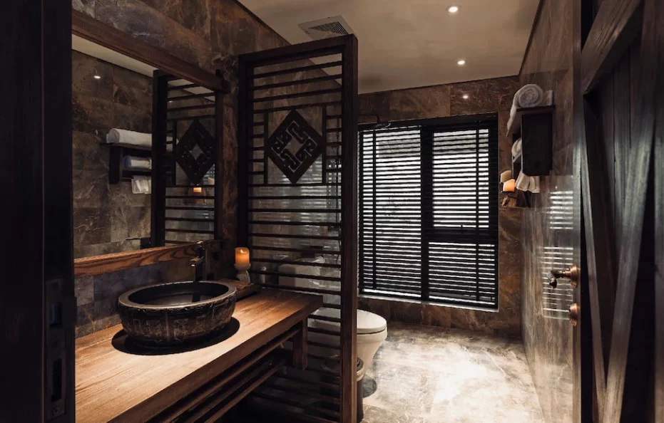Executive Three Bedroom Villa on the Rock