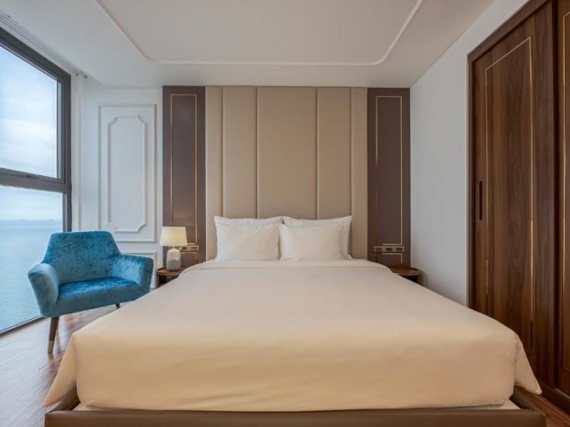 Apartment 2 Bedrooms Seaview King + Queen