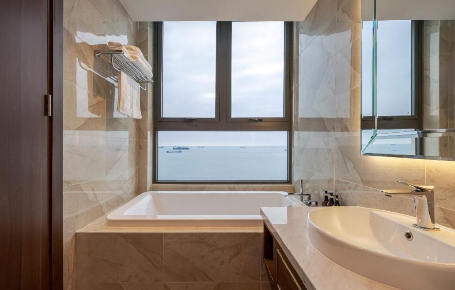 Apartment 2 Bedrooms Seaview King + Queen