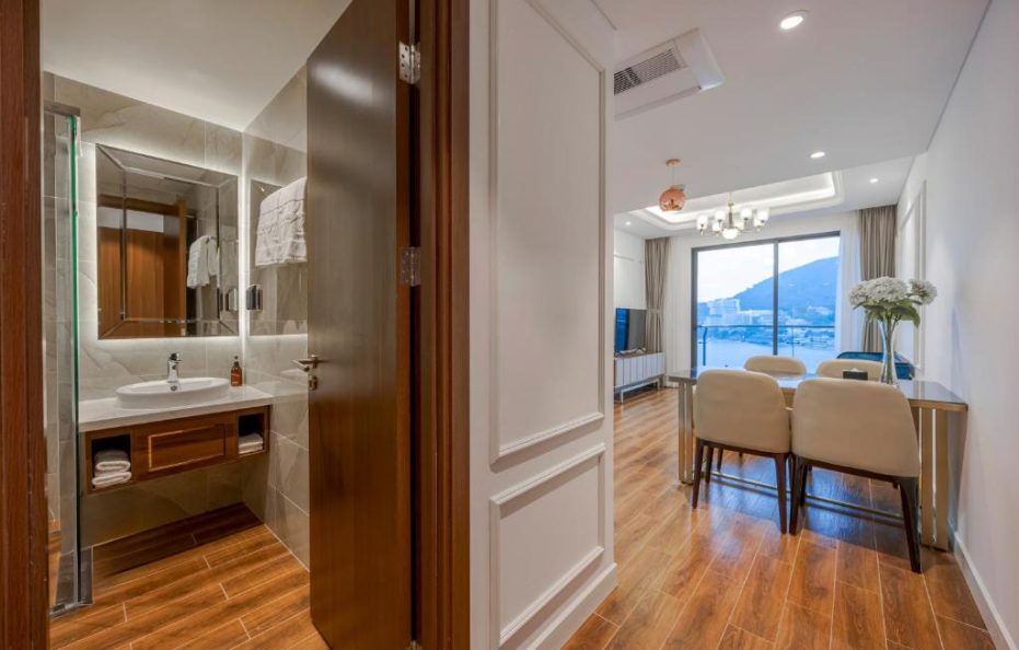 Apartment 2 Bedrooms Seaview King + Queen