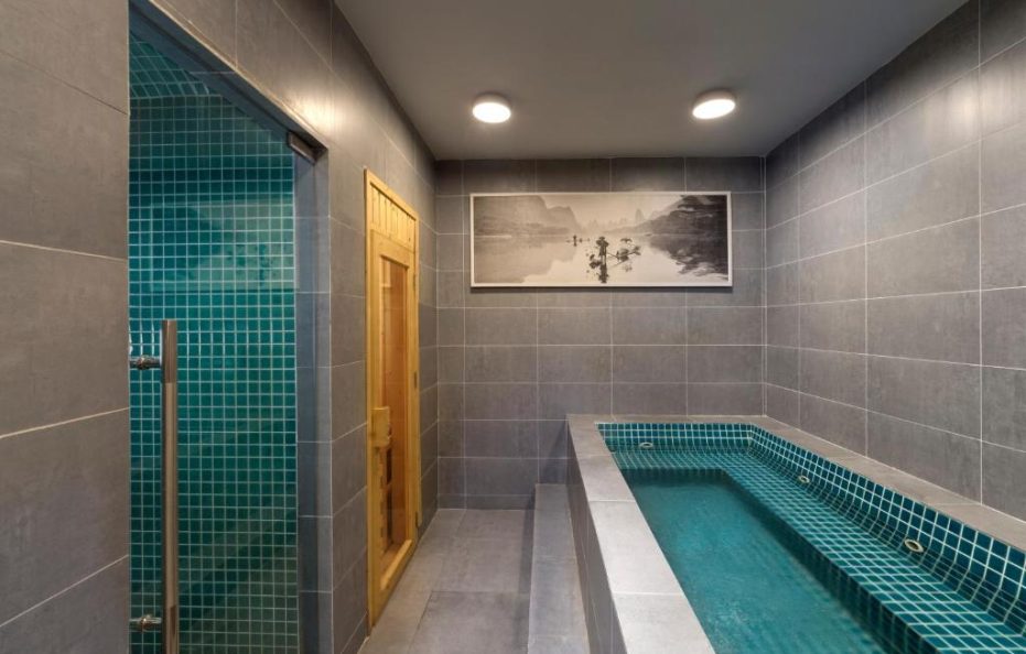 Grand Deluxe Mountain View