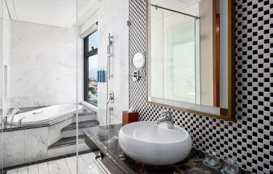 Panoramic Deluxe Oceanview