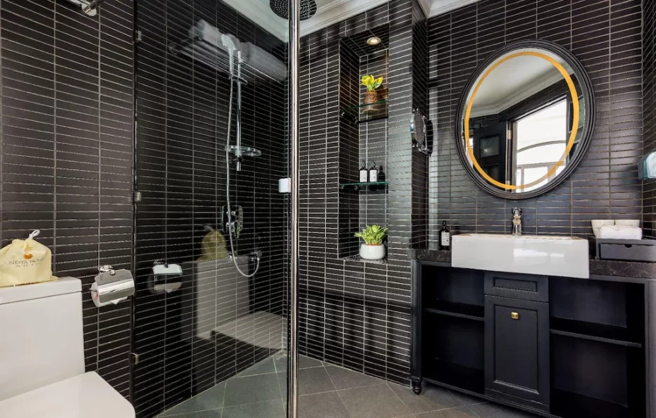 Grand Premier Double Pool View with Balcony