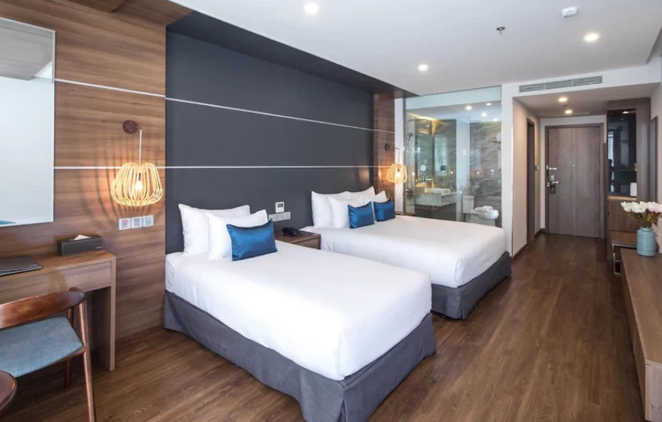 Partial Sea View Triple