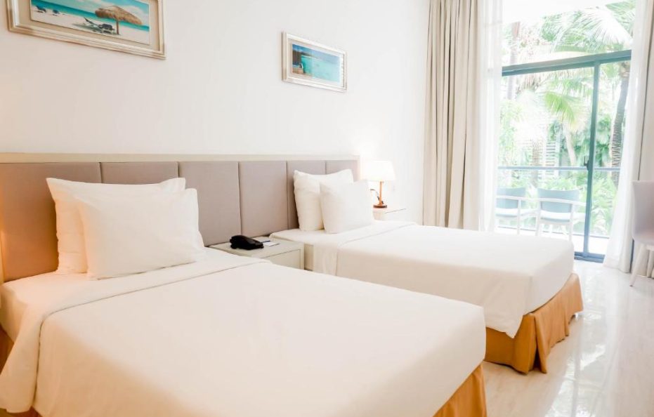 Costa Deluxe With Balcony