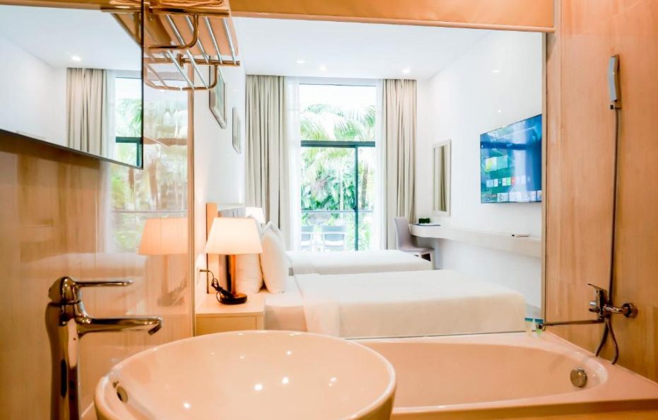 Costa Deluxe With Balcony